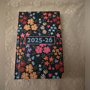 2025-2026 Two Year Planner Calendar Pocket Planner 6 x 4 Floral